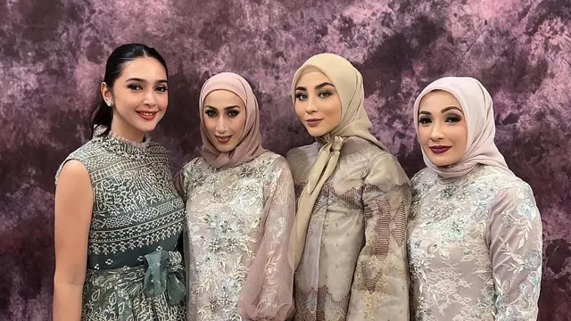 5 Model Dress Kondangan Hijab ala Selebriti Tanah Air, Anggun dan Mewah