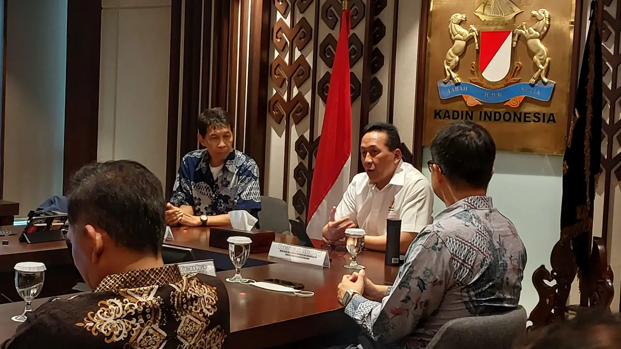 Wakil Ketua Umum Bidang Pariwisata dan Ekonomi Kreatif Kadin Indonesia, Triawan Munaf. Kadin Indonesia menggandeng M Bloc Academy, GreatNusa, Binus Business School, dan Sirclo membentuk program Jenama Lab. (Arief/Liputan6.com)