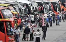 Potret Barisan Rapih Bus PO Dengan Armada Paling Populer di Indonesia.