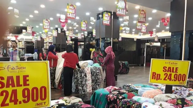 Pusat tekstil D'Fashion di Medan