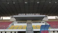 Stadion Manahan Solo bersiap gelar leg kedua semifinal Piala Presiden Sriwijaya vs Arema (Reza Kuncoro/Liputan6.com)