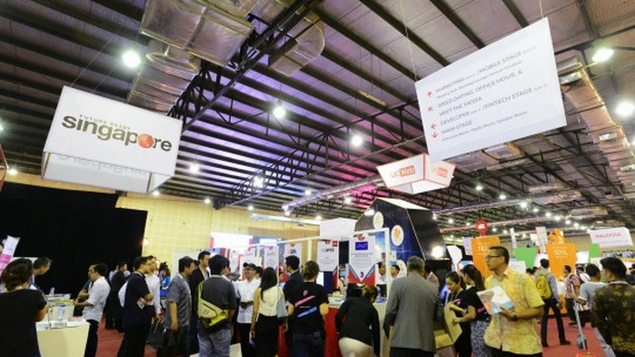 Mengunjungi gelaran Tech in Asia 2015 di Balai Kartini