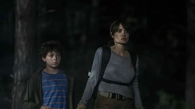 Karakter Connor diperankan oleh Finn Little dalam Those Who Wish Me Dead. (Foto: New Line Cinema/ IMDb)