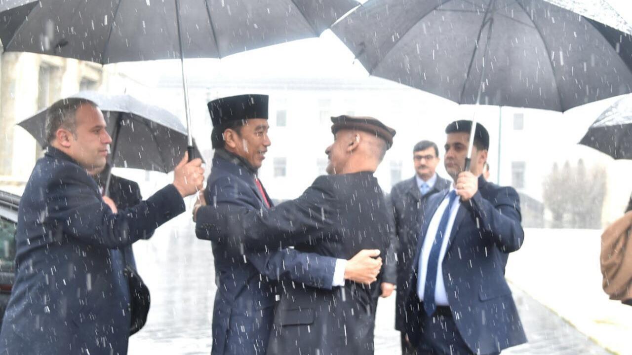 Melihat Lagi Aksi Jokowi saat Kunjungi Negara Konflik