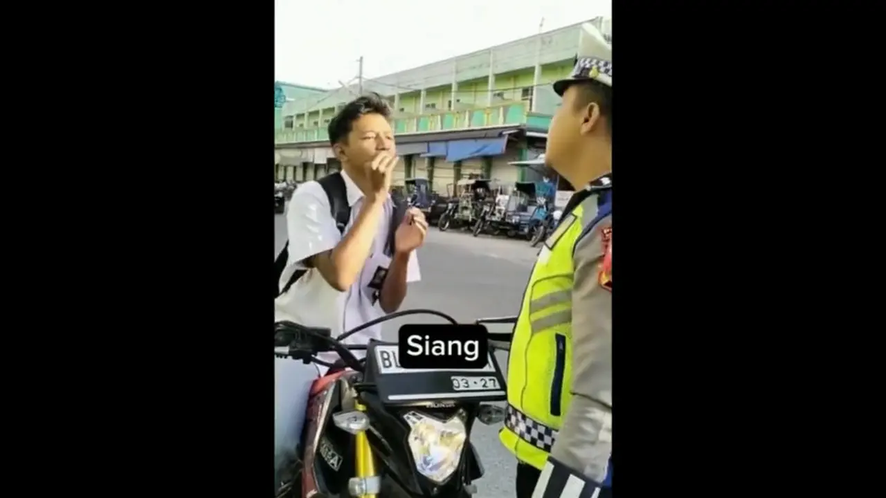 Viral Murid SMA Pura-Pura Bisu Saat Ditilang, Malamnya Kegep Nyanyi Sambil Gitaran
