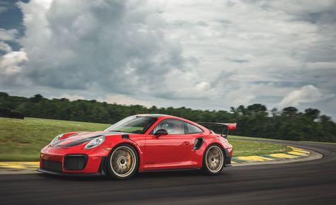 Spesifikasi Porsche 911 GT2 RS