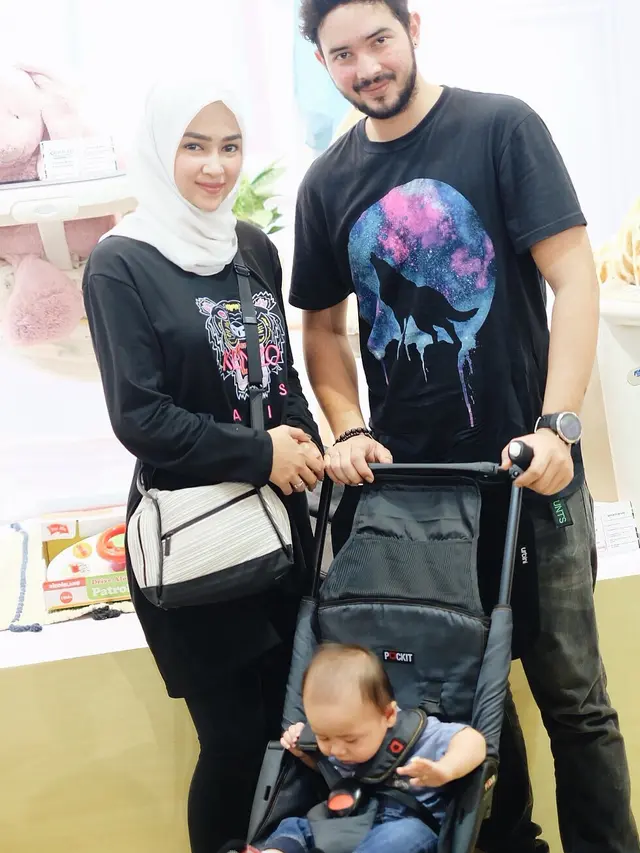 [Bintang] Donny Michael dan Aryani Fitria
