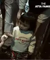 Anak-anak selebriti kerap menarik perhatian. Bahkan, mereka telah memiliki banyak pengikut. Seperti belum lama ini, Rayyanza Malik Ahmad atau biasa disapa Cipung saat main ke rumah baby Ameena, anak Atta Halilintar dan Aurel Hermansyah. [Youtube/AH]