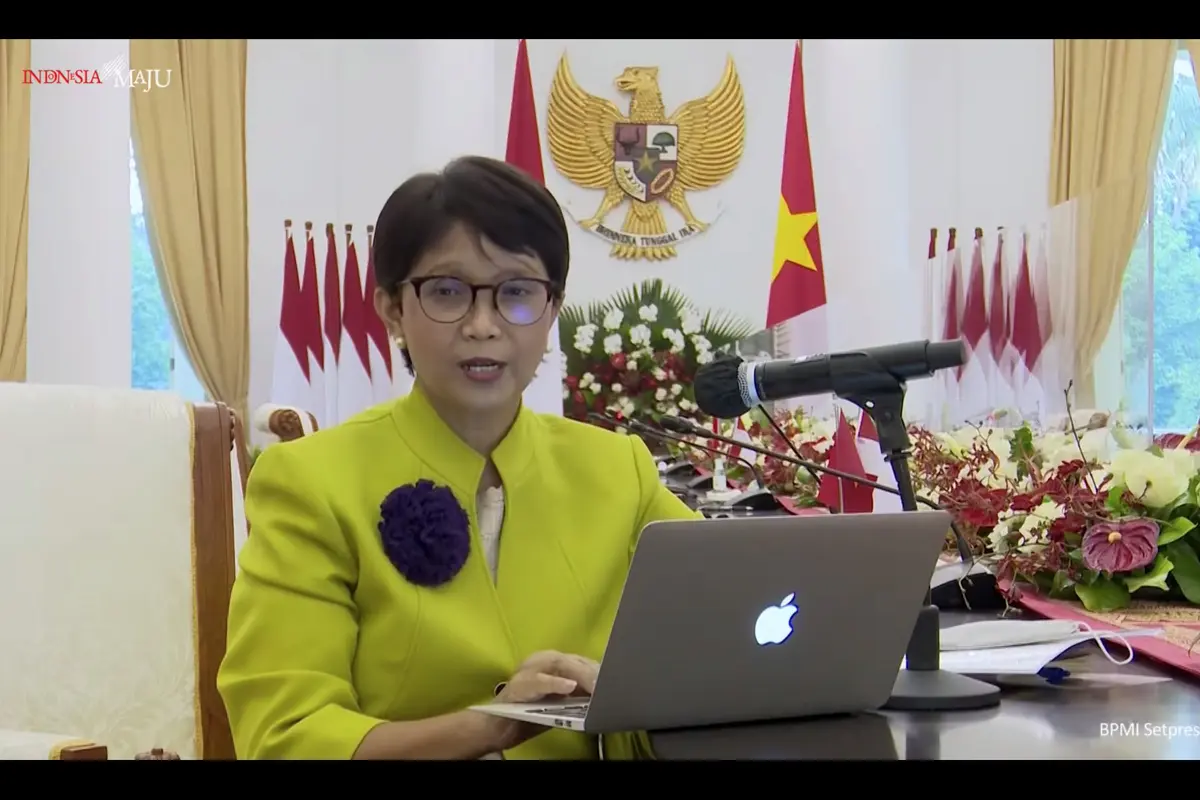 Menlu Retno Marsudi dalam press briefing dengan awak media menjelang pertemuan pemimpin ASEAN pada Sabtu (24/4/2021).