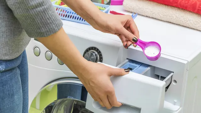 5 Penyebab Kerusakan Outfit Kesayangan Saat Sering Dicuci