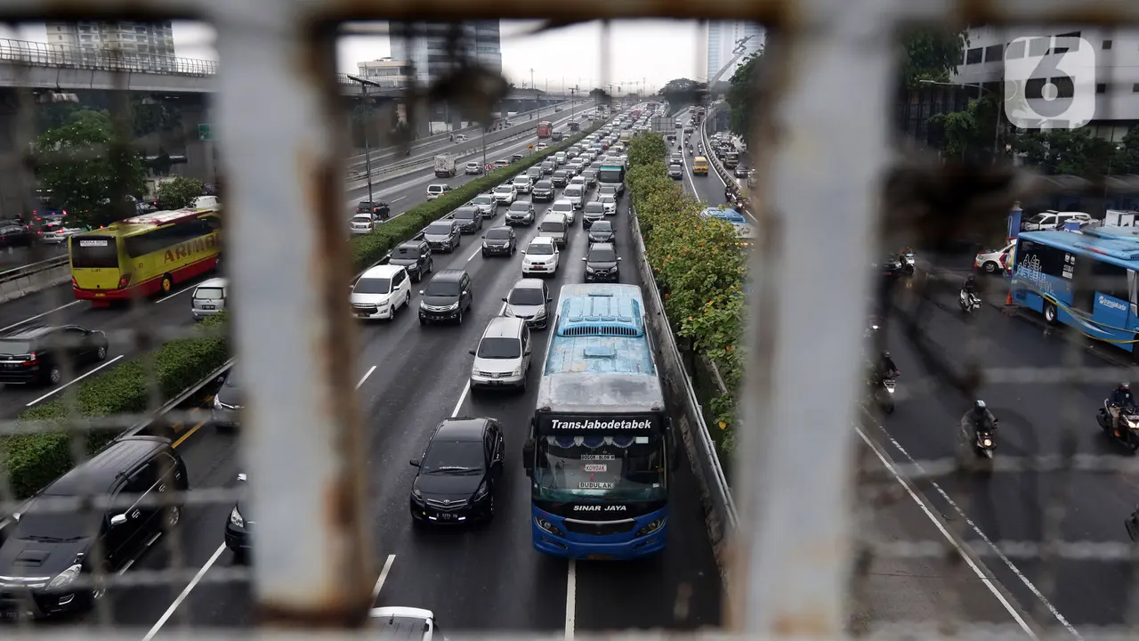 FOTO: Rencana Sanksi Kendaraan Tak Lulus Uji Emisi