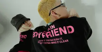 Agnez Mo merilis koleksi terbaru lini fashion-nya ANYE Merch bertajuk 'Fuckin Boyfriend' (Foto: Instagram @anyemerch)