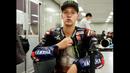 Fabio Quartararo mengalami kecelakaan saat balapan MotoGP Aragon 2022 yang baru melewati tiga tikungan. (AFP/Toshifumi Kitamura)