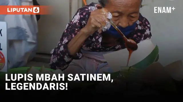 Pelanggan rela mengantre sebelum matahari terbit untuk memastikan bisa menikmati lupis yang dibuat oleh Mbah Satinem (76) yang selama hampir 60 tahun setia menjual jajanan tradisional ini di pinggir jalan di Yogyakarta.
