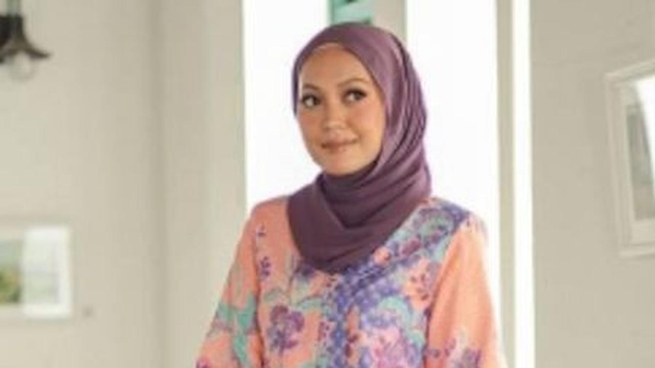 <b>&nbsp;Kebaya Soft Pastel By&nbsp;</b><span style="border-color: rgba(229,231,235,var(--tw-border-opacity)); --tw-border-opacity: 1; --tw-shadow: 0 0 #0000; --tw-ring-inset: var(--tw-empty, ); --tw-ring-offset-width: 0px; --tw-ring-offset-color: #fff; -