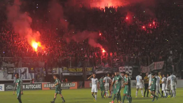 PSS Sleman - Persib Bandung