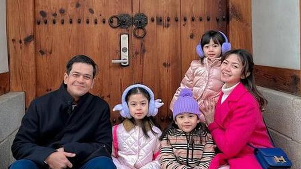 Foto-foto Keseruan Surya Insomnia dan Keluarga Liburan ke Korea Selatan, Bikin Istri dan Anak-anak Happy