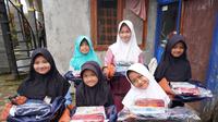 Anak yatim, santriwati di Pesantren Tahfidz Quran Al Muqarrabun Pangalengan, Kabupaten Bandung, saat Lebaran Yatim. (Dok. Baznas Jabar).