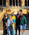 Liburan ke Paris, Ahmad Dhani dan Mulan Jameela pun membawa ketiga anak good looking mereka. Tiara tampil serba hitam dengan cardigan dipadu celana panjang, Safeea tampil dengan hoodie hijau dipadu celana pendek denim. Dan Ali mengenakan atasan kemeja denim. [@mulanjameela1]