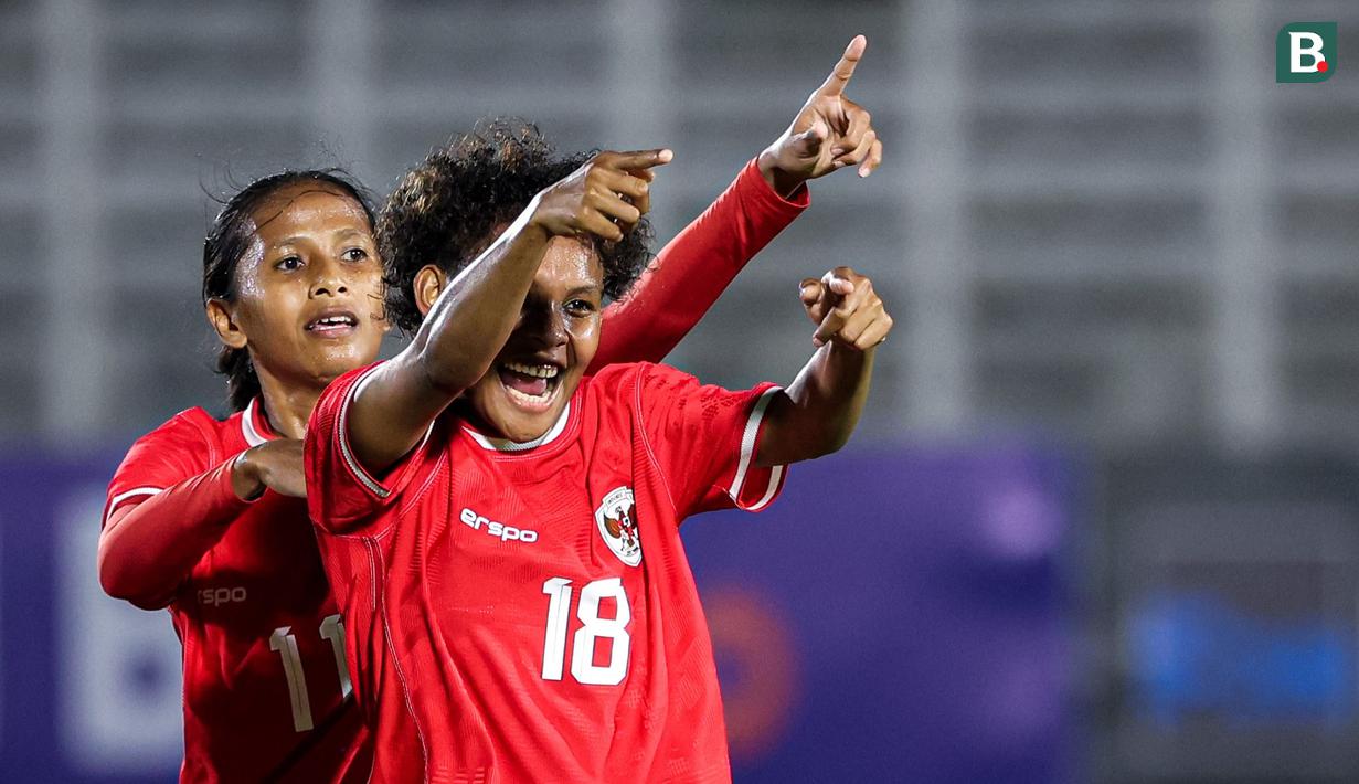 <p>Pemain Timnas Putri Indonesia,Marcela Awi, merayakan gol ke gawang Singapura dalam laga uji coba di Stadion Madya, Senayan, Jakarta, Selasa, (28/5/2024). (Bola.com/Bagaskara Lazuardi)</p>