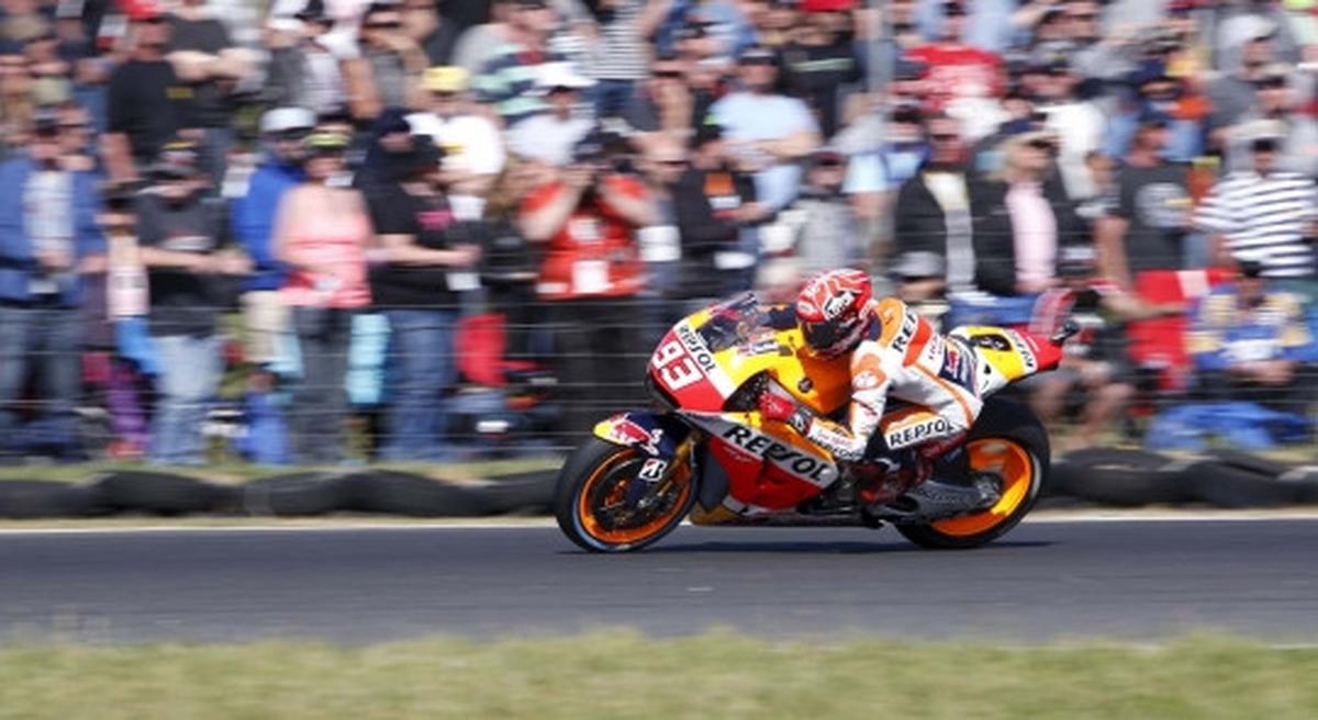 Duel sengit Marquez dan Lorenzo di sirkuit Phillip Island