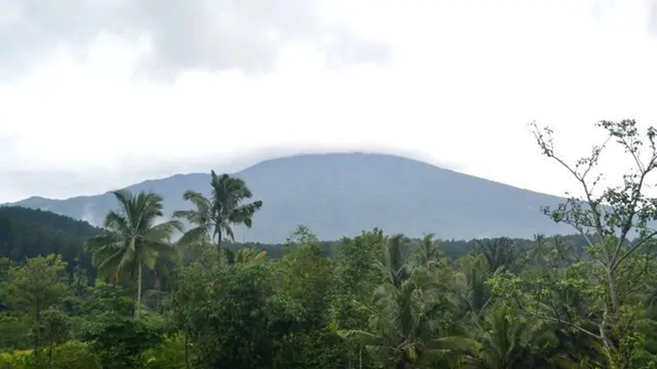 Aksi Penyelamatan Pendaki Gunung Slamet yang Sempat Hilang, Kini Berhasil Ditemukan