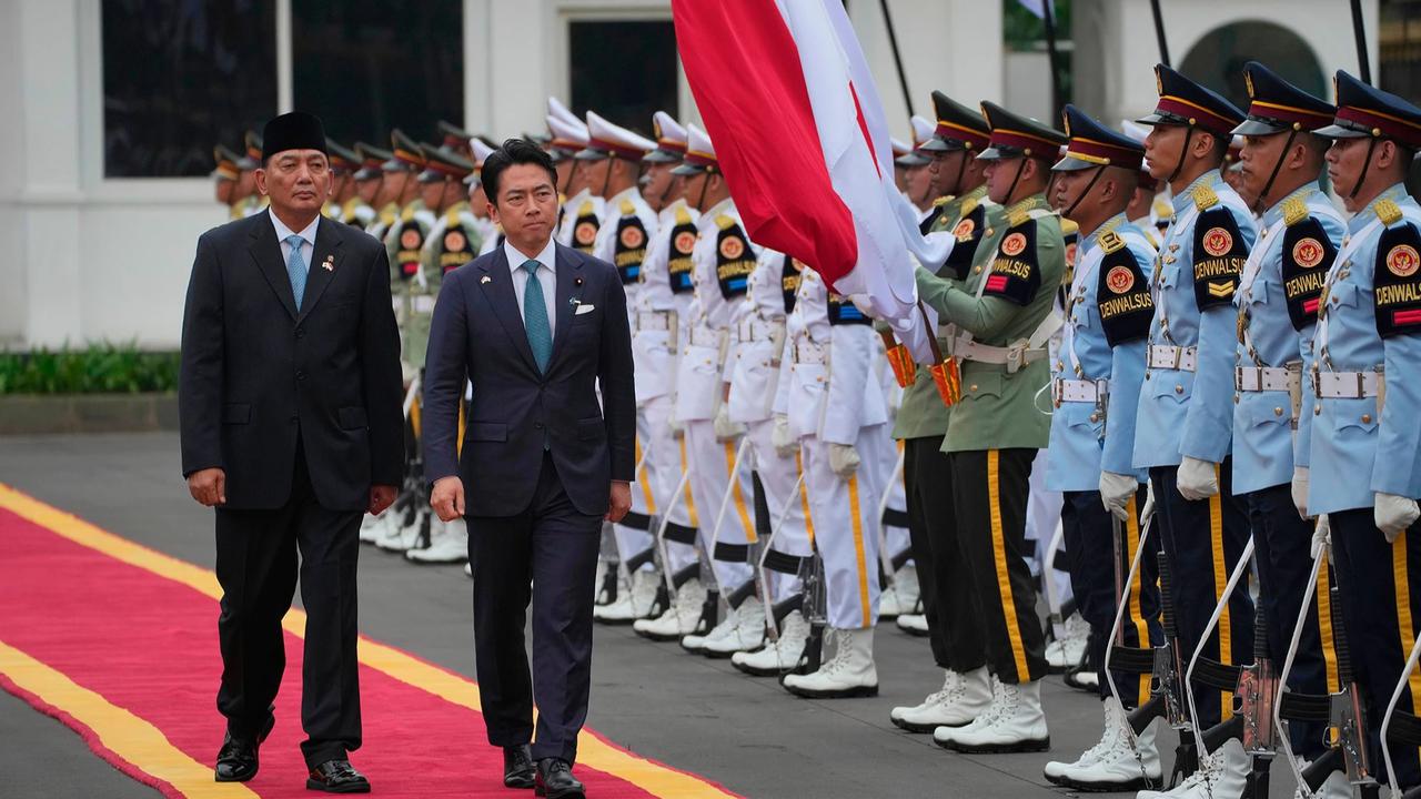 FOTO: Menhan Sjafrie Terima Kunjungan Menhan Jepang di Jakarta