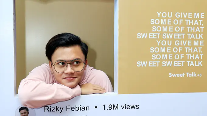 [Bintang] Tantangan Rizky Febian di Single Kolaborasi Sweet Talk