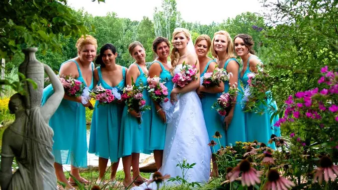 5 Gown Bridesmaid yang Bisa Bikin Kamu Mupeng