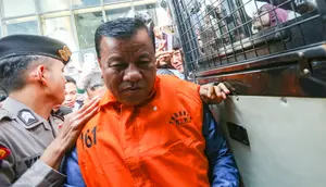 Karier Moncer Bupati Kuansing Tersangka Suap, Berawal dari Aktivis LSM