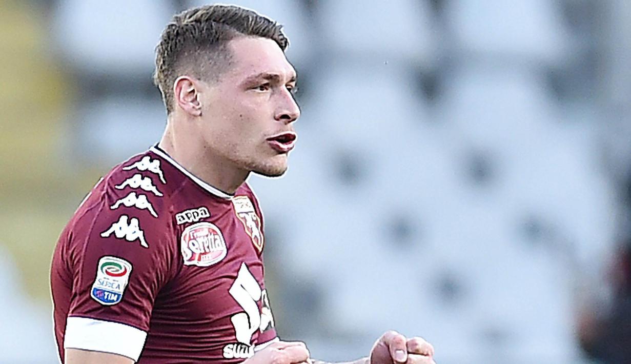 Striker Torino, Andrea Belotti, melakukan selebrasi saat pertandingan melawan Palermo di Stadion Olimpico,Turin, Italy, (05/05/2017). Belotti sudah mencetak 25 gol dan bersaing menjadi top skorer liga Serie A musim ini.  (EPA/Alessandro Di Marco)