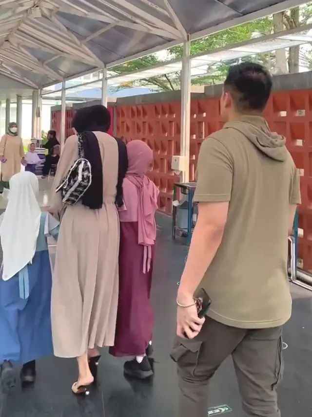 [Fimela] Momen kebersamaan Olla Ramlan dan Aufar Hutapea