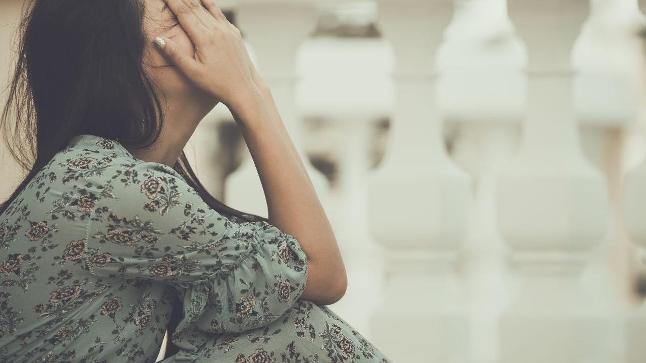 Salah satu opsi yang sedang populer adalah menggunakan bahan alami sebagai obat anti-depresi. Di bawah ini, kami akan membahas sepuluh bahan alami yang dapat membantu mengatasi gangguan kesehatan mental, seperti yang dilaporkan oleh berbagai sumber.