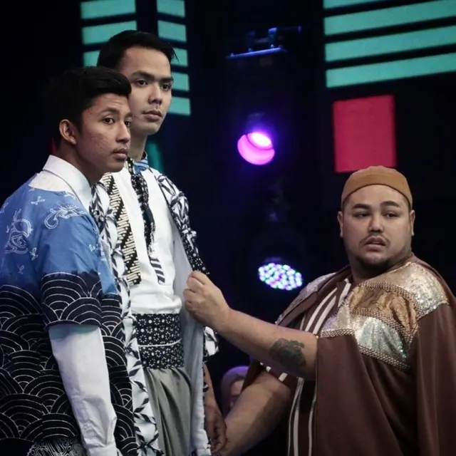 Cerita Inspiratif Pria Lulusan SMK Otomotif Sukses Jadi Fashion Desainer
