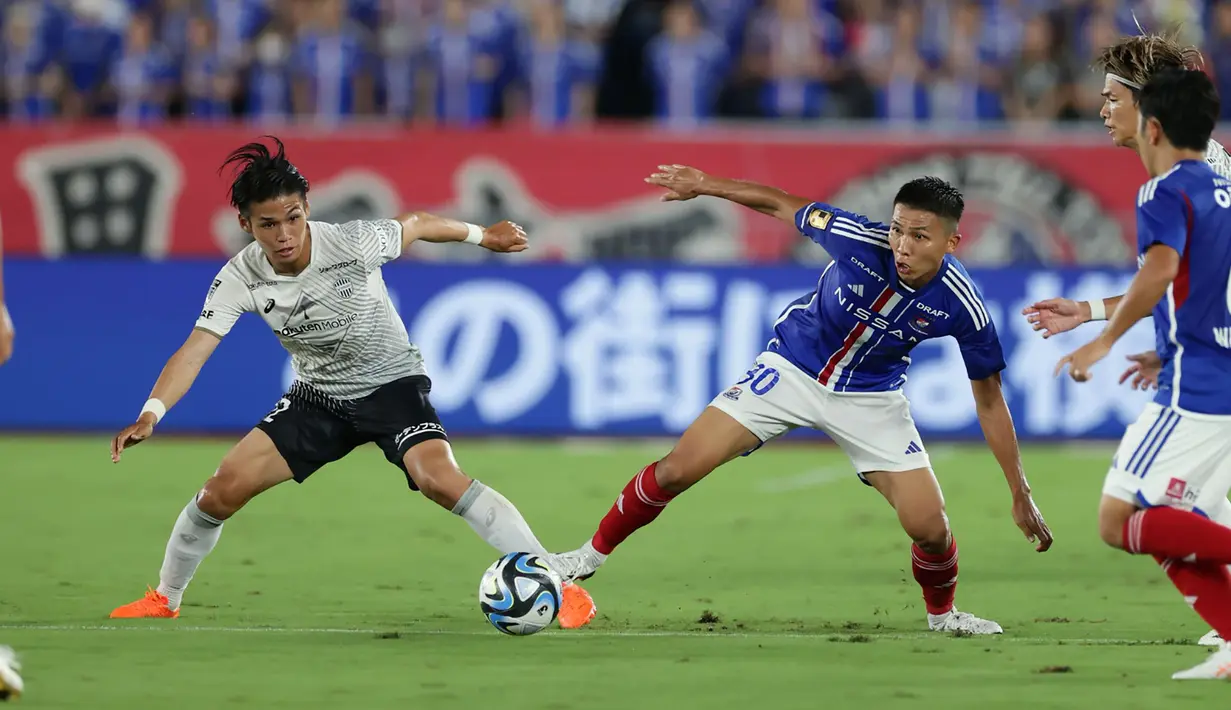 Menarik untuk ditunggu hasil dua laga yang melibatkan pemuncak klasemen sementara, Vissel Kobe menghadapi Kashima Antlers dan sang penghuni posisi kedua, Yokohama F. Marinos menghadapi Hokkaido Consadole Sapporo yang akan sama-sama ditayangkan langsung secara gratis melalui kanal YouTube J.League Internasional pada Sabtu, 21 Oktober 2023 mulai pukul 12.00 WIB. (J.LEAGUE)