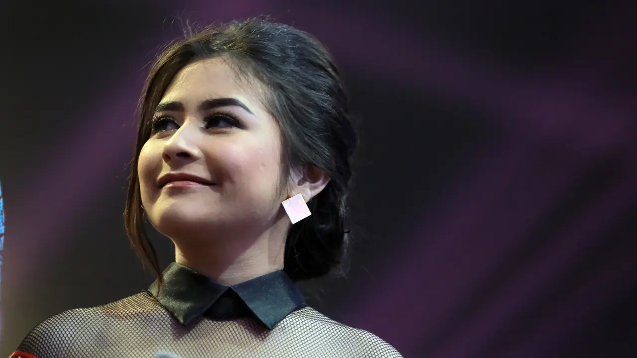 Prilly Latuconsina