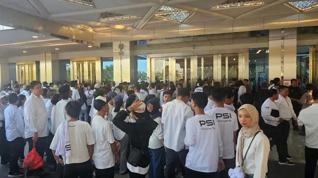 Ribuan kader Partai Solidaritas Indonesia (PSI) hadiri penutupan Kongres di Auditorium Universitas Muhammadiyah Surakarta (UMS).