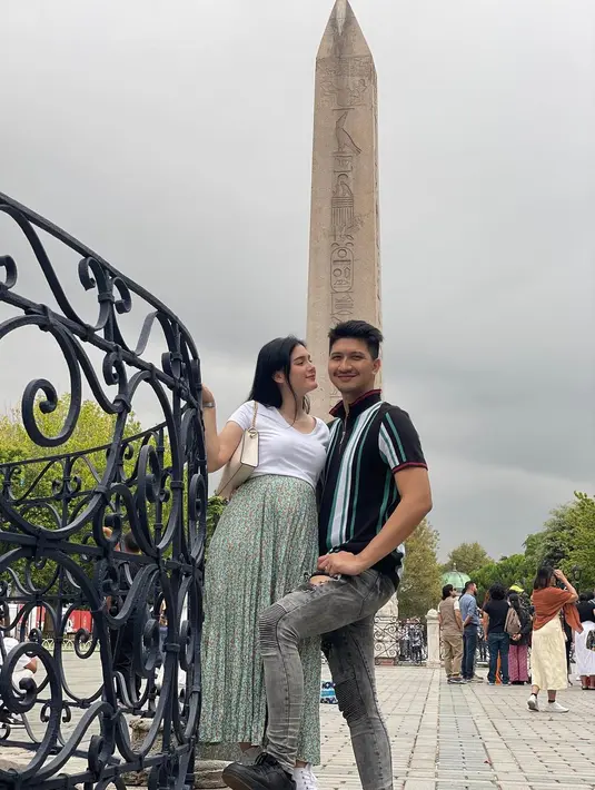 6 Potret Babymoon Yasmine Ow di Turkiye, Aditya Zoni Jadi Calon Ayah Siaga (Sumber: Instagram/ real_aditya1)