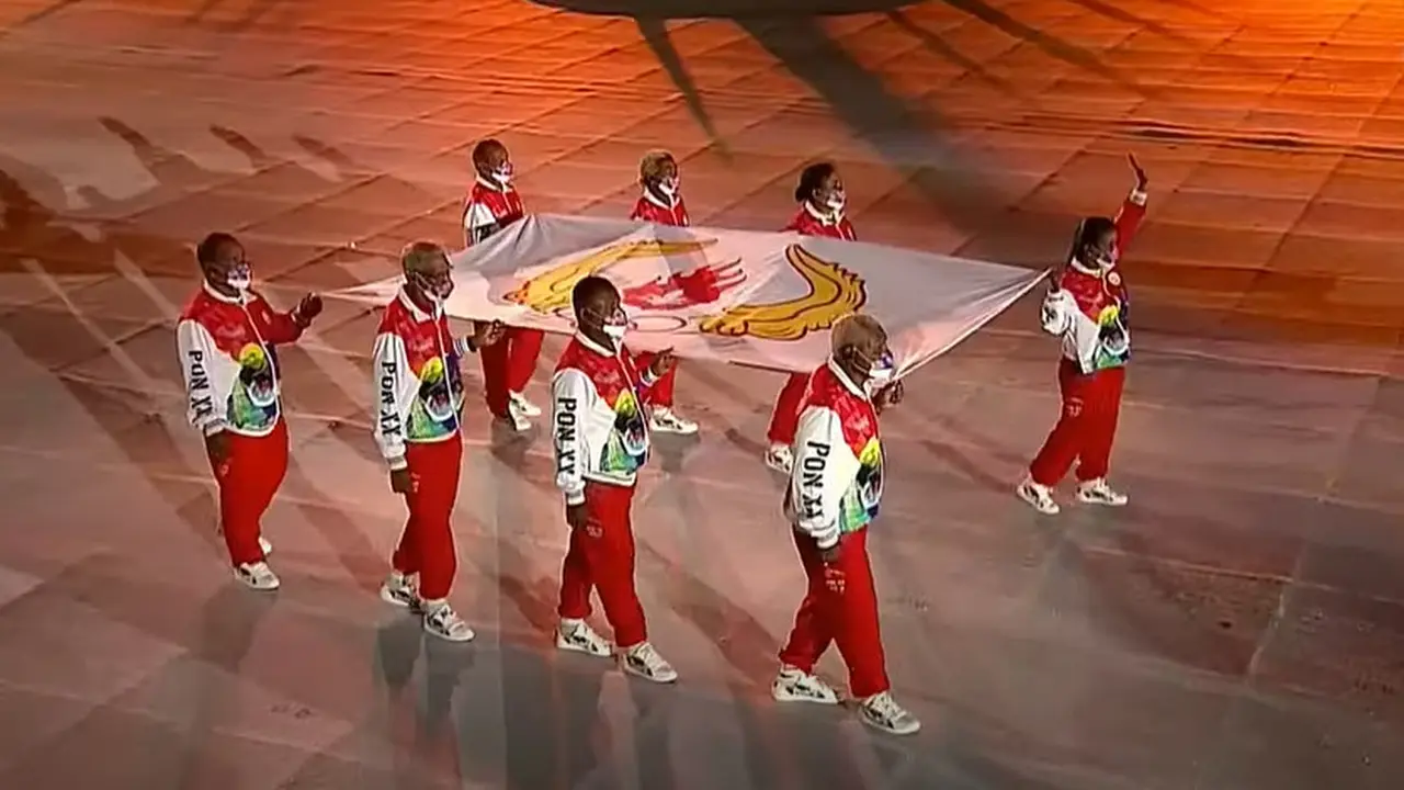 Atlet-atlet legendaris Papua tampil di depan publik dalam pembukaan PON XX 2021.Salah satunya Lisa Rumbewas. (Foto: Tangkapan Layar YouTube Sekretariat Presiden)