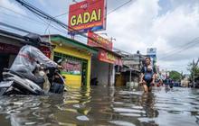 Update BPBD: 17 RT dan 2 Jalan di Jakarta Terendam Banjir, Tinggi Air Capai 1 Meter