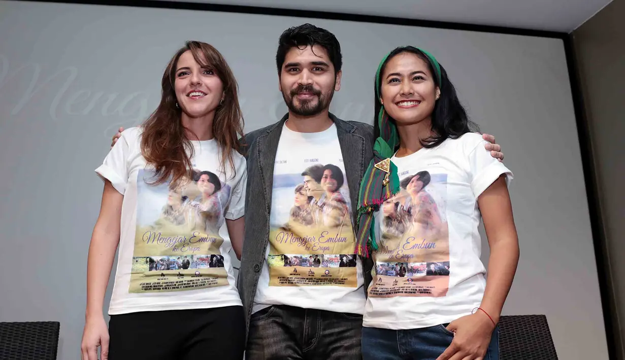 Di tengah menjalani syuting, Putri pun menemukan kesederhanaan yang ada di Pulau Muna. Para warga sekitar pulau tersebut memberikan keramahan terhadap dirinya dan kru film lainnya. (Deki Prayoga/Bintang.com)