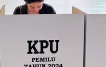 Potret Febby Rastanty Tampil Simple saat Nyoblos Pemilu 2024, Cantik saat Pamer Tinta Ungu di Jari Kelingking