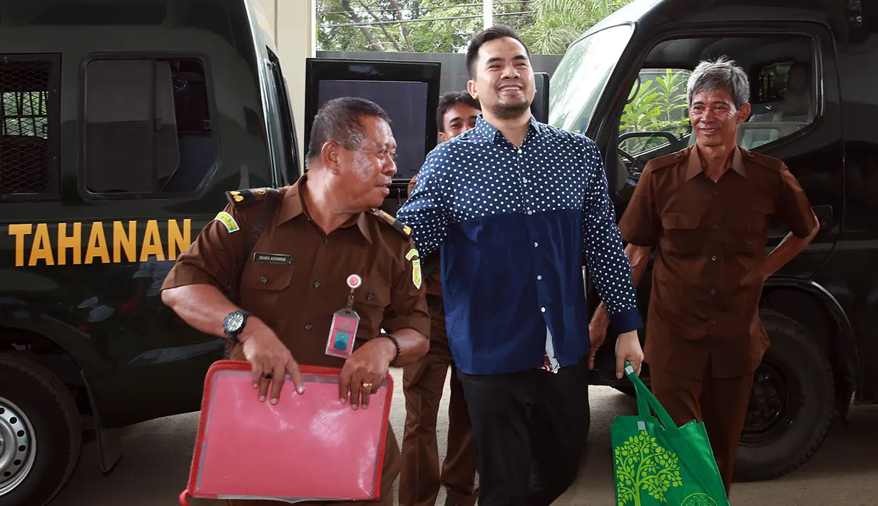 Mantan suami pedangdut Dewi Perssik itu sampai saat ini, masih belum percaya kehidupan dalam penjara. (Deki Prayoga/Bintang.com)