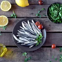 ilustrasi manfaat mengonsumsi ikan teri untuk kesehatan/Enfoca y dispara/shutterstock