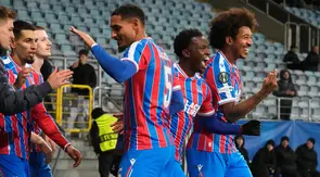 Para pemain Crystal Palace merayakan gol yang dicetak Eddie Nketiah dalam pertandingan&nbsp;Conference League melawan Dynamo Kyiv di Lublin, Polandia, Kamis, 2 Oktober 2025. (AP Photo/Czarek Sokolowski)