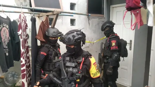Tim Penjinak Bom dari Satuan Brigade Mobil (Brimob) Polda Metro Jaya
