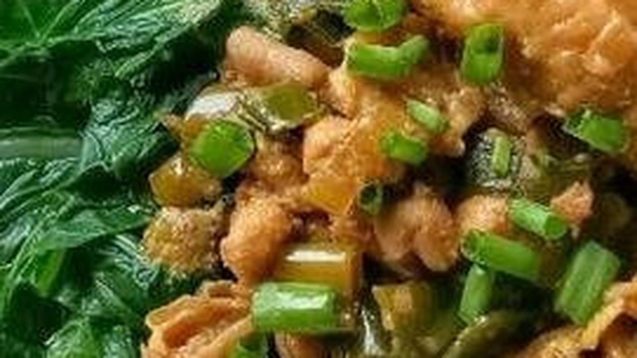 6. Mie Ayam Ceker