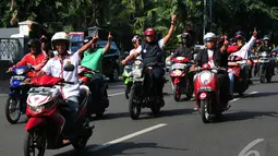 Presiden SBY sudah menghimbau untuk tidak melakukan konvoi hingga tanggal 22 Juli. Tetapi para simpatisan ini tidak menghiraukannya, Jakarta, Kamis (10/9/2014) (Liputan6.com/Johan Tallo)