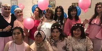 Berusia 41 Tahun, Andi Soraya tetap gelar Baby Shower meski dengan cara tertutup.