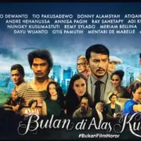 bulan di atas kuburan